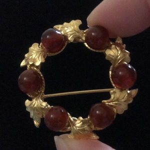 Amber Guild 12k Gold Filled Vintage Wreath Brooch